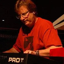 T. Lavitz